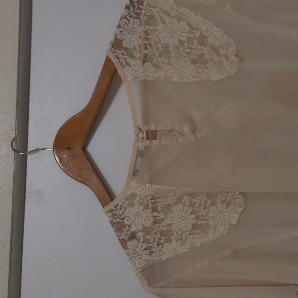 Sheer blouse - Picture 4 of 5
